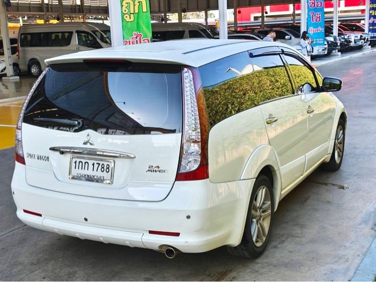 Mitsubishi Space Wagon 2010 2.4 GT Utility-car เบนซิน เกียร์อัตโนมัติ ขาว รูปที่ 3