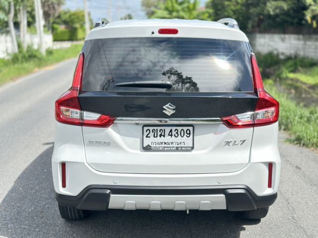 Suzuki XL7 2021 1.5 GLX Sedan เบนซิน ไม่ติดแก๊ส เกียร์อัตโนมัติ ขาว รูปที่ 3