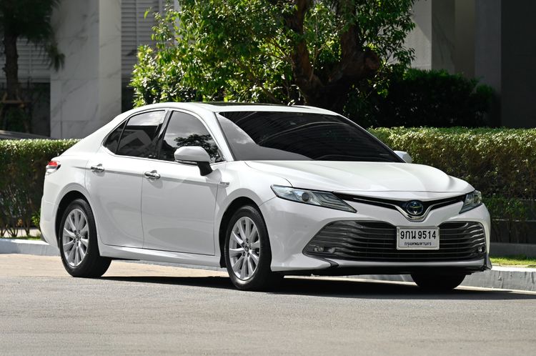 Toyota Camry 2019 2.5 HV Premium Sedan ไฮบริด ไม่ติดแก๊ส เกียร์อัตโนมัติ ขาว รูปที่ 2