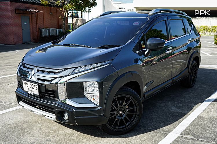 รถ Mitsubishi Xpander 1.5 Cross สี เทา