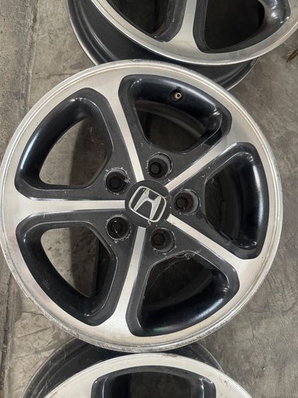 ล้อแม็กฮอนด้า ซีวิค ขอบ15 ใส่ Fd Fb Fc ได้ทุกรุ่น ขายตามสภาพมีรอยมีตำหนิตามรูป รูปที่ 4