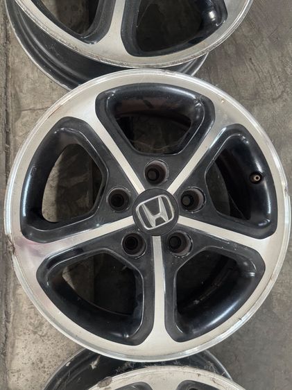ล้อแม็กฮอนด้า ซีวิค ขอบ15 ใส่ Fd Fb Fc ได้ทุกรุ่น ขายตามสภาพมีรอยมีตำหนิตามรูป รูปที่ 3