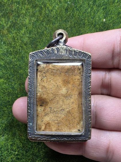 พระสมเด็จวัดระฆังพร้อมตลับล้อมเพชรเก่าๆ รูปที่ 2