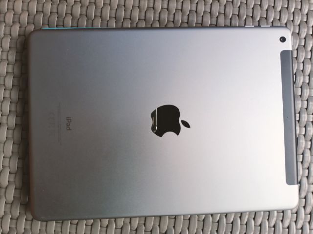 ขาย iPad gen 6 WiFi cellular 32GB สีดำเครื่องสวยไม่มีตำหนิ รูปที่ 4