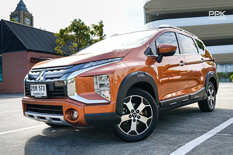 รถ Mitsubishi Xpander 1.5 Cross สี ส้ม