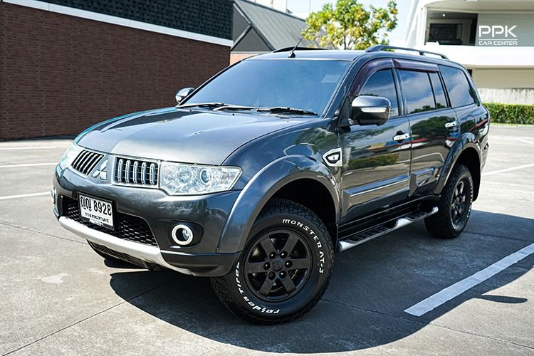 รถ Mitsubishi Pajero Sport 3.2 GT 4WD สี เทา