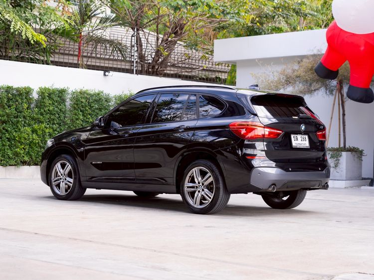 BMW X1 2019 2.0 sDrive20d M Sport Utility-car เบนซิน ไม่ติดแก๊ส เกียร์อัตโนมัติ ดำ รูปที่ 4