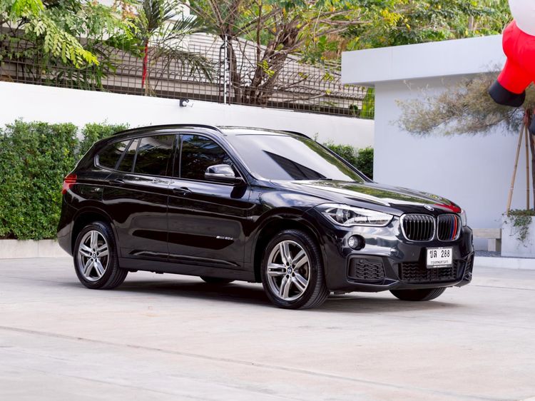 รถ BMW X1 2.0 sDrive20d M Sport สี ดำ