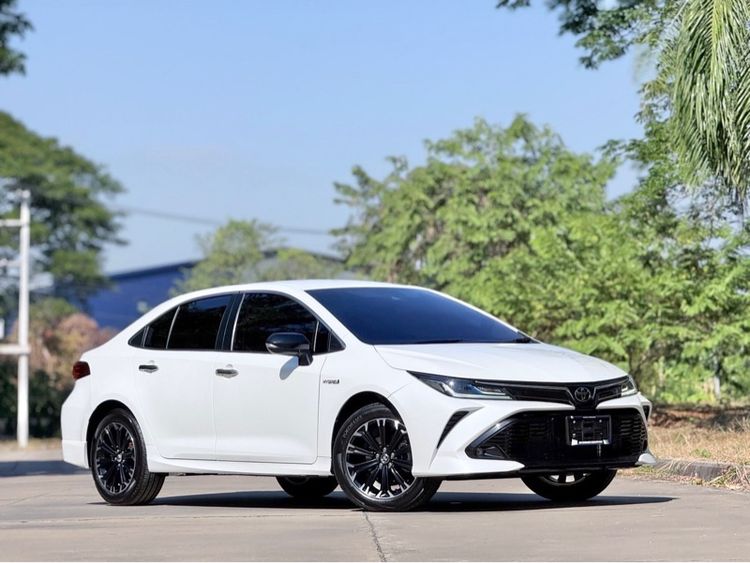 Toyota Altis 2022 1.8 Hybrid GR Sport Sedan ไฮบริด เกียร์อัตโนมัติ ขาว รูปที่ 3