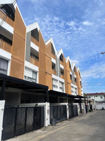 บ้านลาดพร้าว 71 The loft เลียบด่วนรามอินทรา