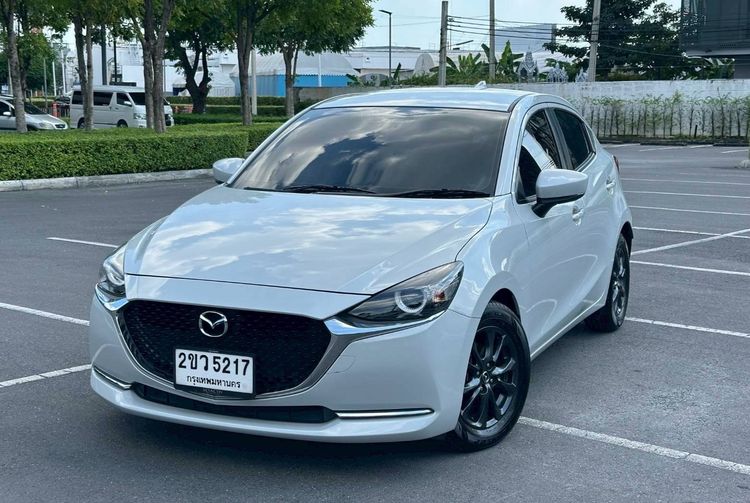 Mazda Mazda 2 2022 1.3 Sports Standard Sedan เบนซิน ไม่ติดแก๊ส เกียร์อัตโนมัติ ขาว รูปที่ 2