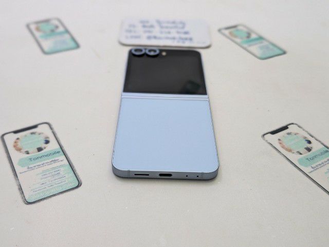 ขาย เทิร์น Samsung Galaxy Z Flip 6 สี Blue 256 GB ศูนย์ไทย อุปกรณ์ครบยกกล่อง เพียง 8,990 บาท เท่านั้น ครับ รูปที่ 10