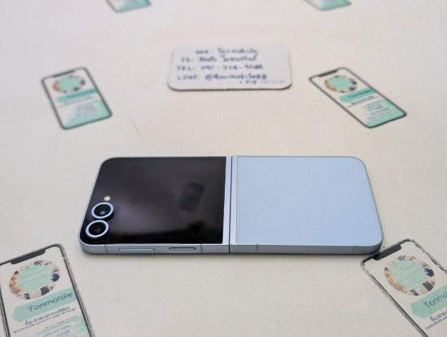 ขาย เทิร์น Samsung Galaxy Z Flip 6 สี Blue 256 GB ศูนย์ไทย อุปกรณ์ครบยกกล่อง เพียง 8,990 บาท เท่านั้น ครับ รูปที่ 8