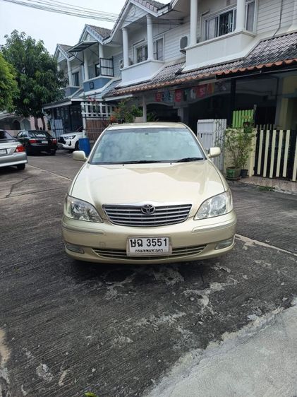 รถ Toyota Camry 2.4 Q สี บรอนซ์ทอง