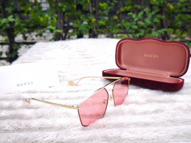 แว่นกันแดด Gucci GG0437SA ของแท้ เลนส์สีชมพูแดง  รูปที่ 2