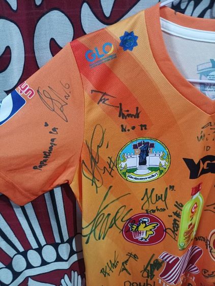 เสื้อพร้อมลายเซ็นทีมวอลเลย์บอลนครราชสีมา รูปที่ 10