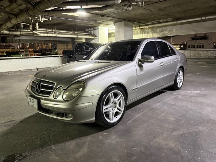 รถ Mercedes-Benz E-Class E220 CDI สี บรอนซ์เงิน