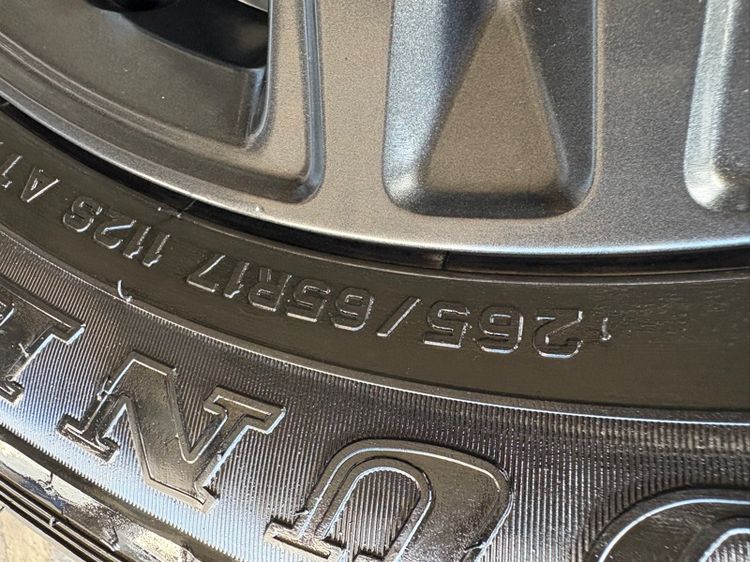 ล้อแม็กขอบ17 TOYOTA REVO สภาพสวย แถมยางDUNLOP265-65-17 ปี20 ปีแท้  รูปที่ 9