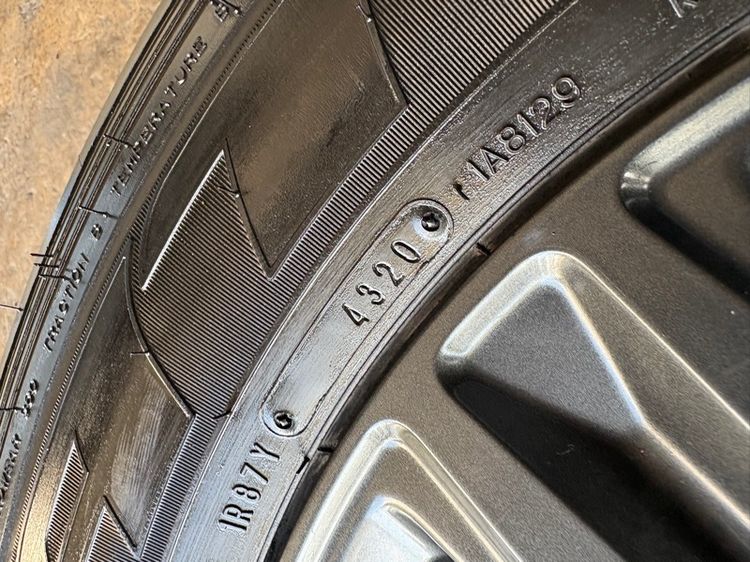 ล้อแม็กขอบ17 TOYOTA REVO สภาพสวย แถมยางDUNLOP265-65-17 ปี20 ปีแท้  รูปที่ 10