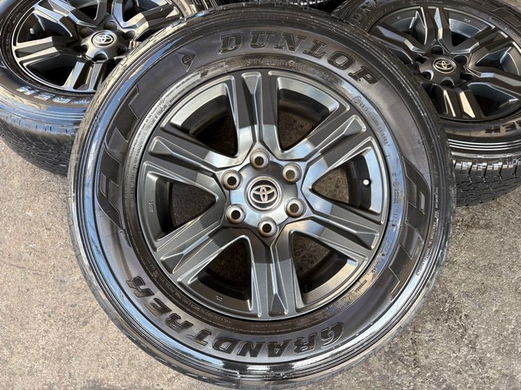 ล้อแม็กขอบ17 TOYOTA REVO สภาพสวย แถมยางDUNLOP265-65-17 ปี20 ปีแท้  รูปที่ 2