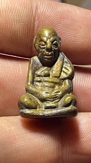 รูปหล่อโบราณไม่ทราบที่เก่ามากใครรู้ที่คุ้มแน่นอนครับ