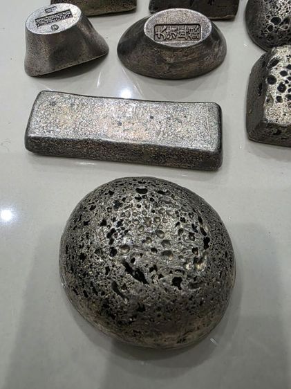 ก้อนสีเงิน หนักๆ สวยหายาก ขายตามสภาพ รุ่นเก่าเหมาๆ ทั้งหมด 8 ก้อน พร้อมส่งครับ รูปที่ 7