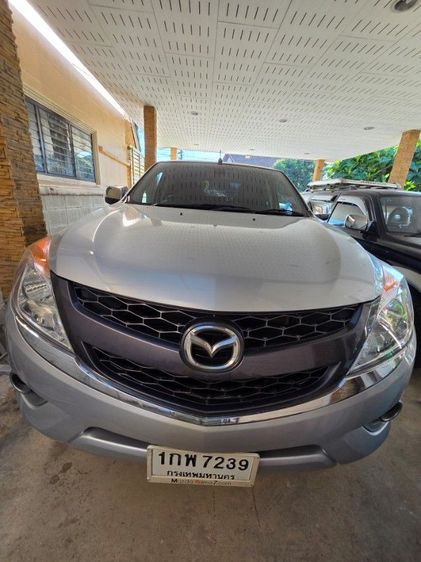 รถ Mazda BT-50 2.5 Hi-Racer สี บรอนซ์เงิน