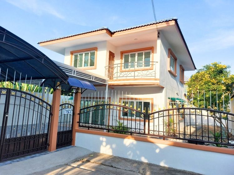 หาบ้านเดี่ยว 4 ห้องนอน ทำเลดี คลอง 4 อยู่ไหม นี่คือโอกาสทอง บ้านตกแต่งใหม่ พร้อมอยู่ ฟังก์ชันใหญ่ 4 ห้องนอน 3 ห้องน้ำ