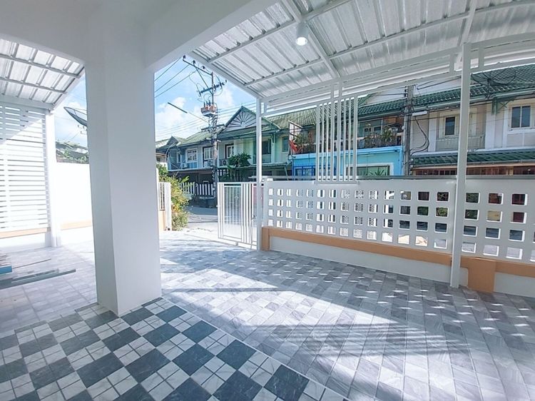 งบ 2 ล้านกลางๆ แต่ได้ถึง 5 ห้องนอน บ้านแฝดรีโนเวทพฤกษา 12 รังสิต พื้นที่กว้างสะใจ 130 ตร.ม. อยู่ได้ทั้งครอบครัว