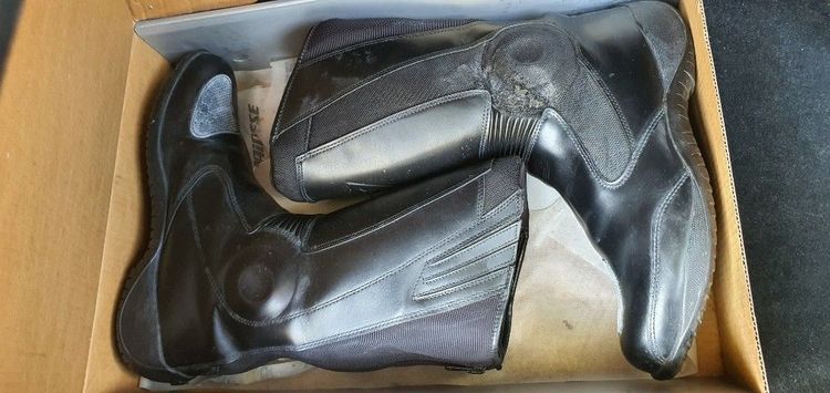 รองเท้าขับรถมอเตอร์ไซด์ รูปที่ 2