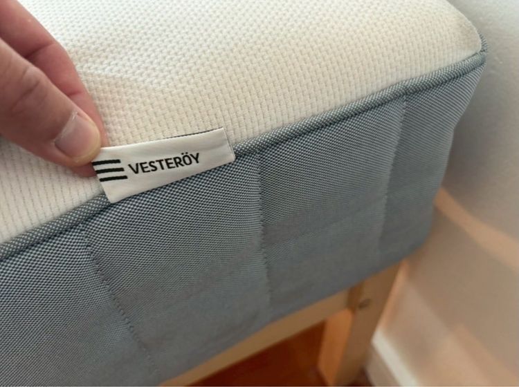 IKEA VESTEROY ที่นอนขนาด 5 ฟุต รูปที่ 6