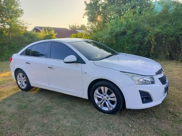 รถ Chevrolet Cruze 2.0 LTZ สี ขาว