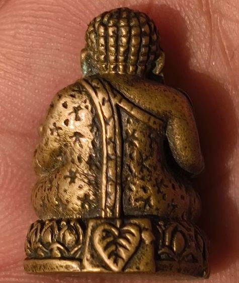 พระหล่อเนื้อโลหะเก่าค่ะ(8) รูปที่ 2