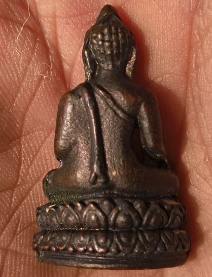 พระหล่อเนื้อโลหะเก่าค่ะ(8) รูปที่ 6