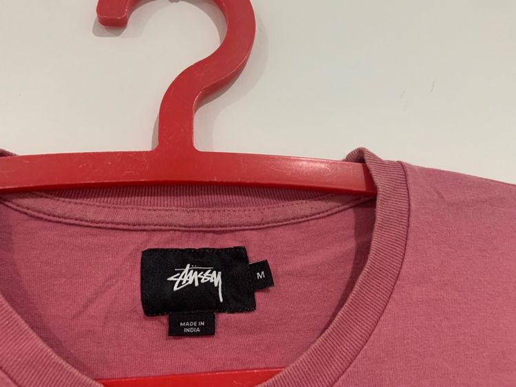 เสื้อยืด STUSSY กระเป๋าอกซ้าย แท้ 💯 size M ขนาด อก 21 ยาว 28.5 นิ้ว สภาพใหม่มาก ดีเทลสวยมาก เนื้อผ้านิ่มมาก หายากน่าสะสมครับ รูปที่ 4