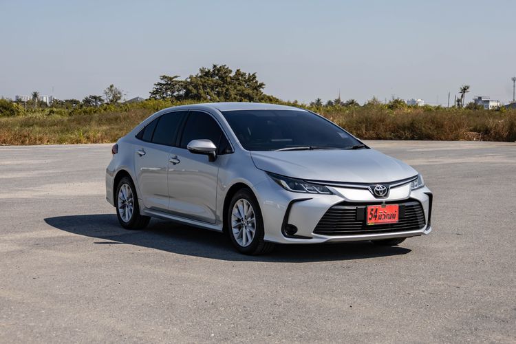 รถ Toyota Altis 1.6 G สี เทา