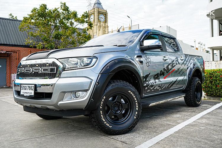 รถ Ford Ranger 2.2 Hi-Rider XLT สี เทา