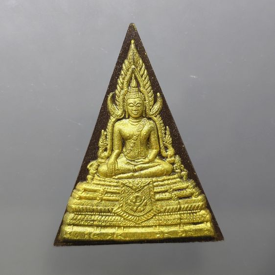 พระพุทธชินราช เนื้อผง หลัง ตราพระปรมาภิไธยย่อ ภปร. เนื้อทองคำแท้ โครงการ "เพราะแผ่นดินนี้ คือ แผ่นดินเกิด ปี 2548 ตลับเดิม รูปที่ 2