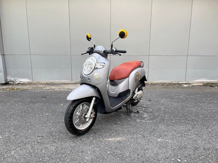 Honda รุ่น Scoopy i 110cc ปี 2018 สตาร์ทมือ