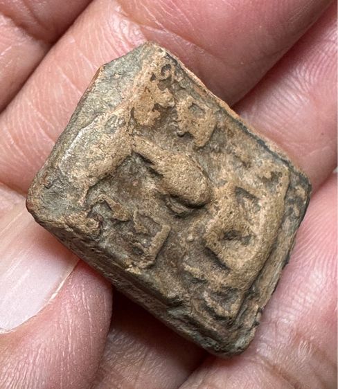 🙏 พระเจ้าห้าพระองค์ ล.ป.ทอง วัดราชโยธา🙏 พระพิมพ์พระประจำวันศุกร์ ปางรำพึง ล.พ.จาด วัดบางกระเบา ออกวัดพระสิงห์ เชียงใหม่ ปี2485 องค์ละ1550 รูปที่ 4