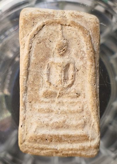 พระสมเด็จพิมพ์ใหญ่พระประธาน(มีเส้นใต้ฐาน)ค่ะ