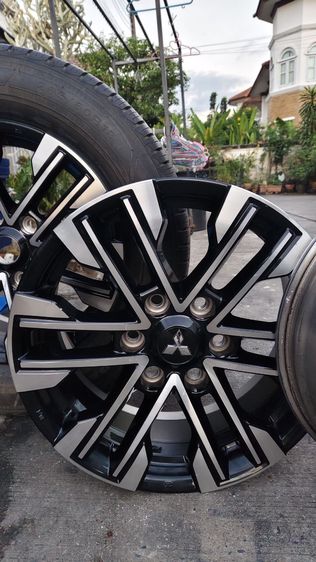 ล้อแม็กเดิมศูนย์รถปาเจโร ขอบ18" 5วงพร้อมยางอะไหลลายเดียวกัน รูปที่ 5