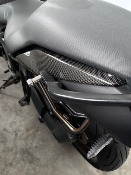 BMW K1300R รูปที่ 7