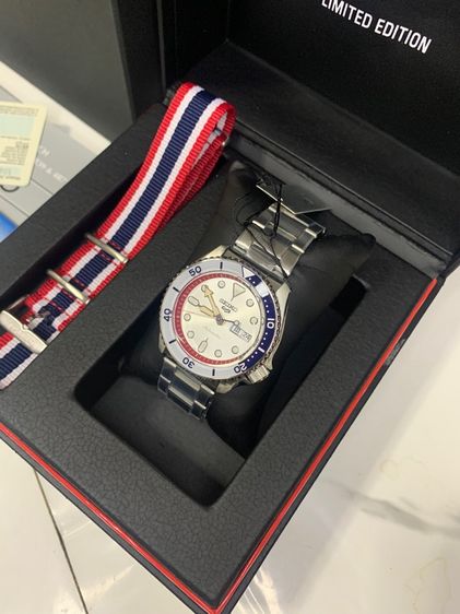 Seiko 5 Sports Thailand Limited Edition SRPF91K นาฬิกาธงชาติไทยรุ่นแรก รูปที่ 4