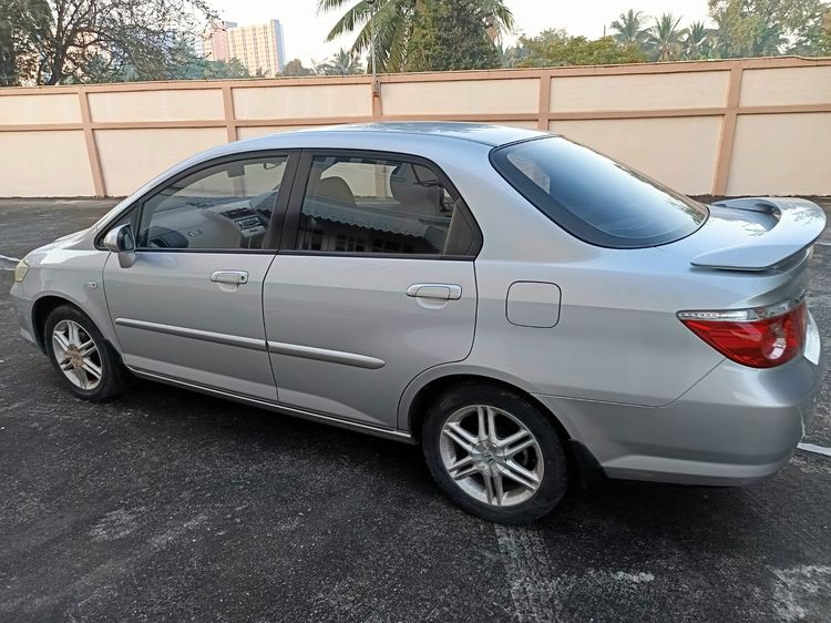 Honda City 2005 1.5 ZX V VTEC Sedan เบนซิน ไม่ติดแก๊ส เกียร์อัตโนมัติ บรอนซ์เงิน รูปที่ 2