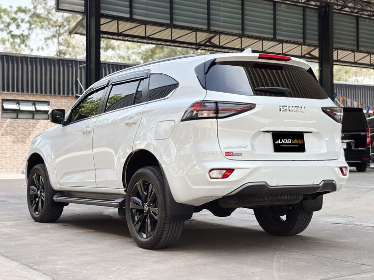 Isuzu MU-X 2023 1.9 Ultimate Phantom Collection Utility-car ดีเซล ไม่ติดแก๊ส เกียร์อัตโนมัติ ขาว รูปที่ 4