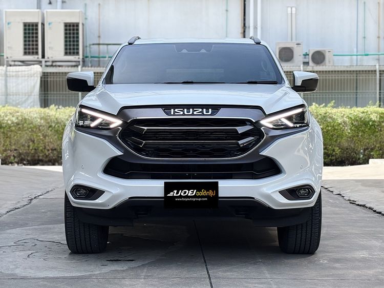 Isuzu MU-X 2023 1.9 Ultimate Phantom Collection Utility-car ดีเซล ไม่ติดแก๊ส เกียร์อัตโนมัติ ขาว รูปที่ 2