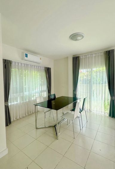 มีบางส่วน ให้เช่าบ้านเดี่ยว สราญสิริ รามอินทรา 2 ( Saransiri Ramintra 2 ) ถูกสุดในย่านเพียง 25,000 บาทต่อเดือน ใกล้ห้างแฟชั่นไอส์แลนด์  รูปที่ 4