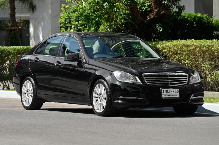 Mercedes-Benz C-Class 2012 C200 CGI Sedan เบนซิน ไม่ติดแก๊ส เกียร์อัตโนมัติ ดำ รูปที่ 2