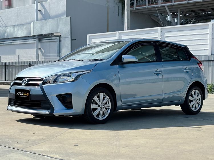 รถ Toyota Yaris 1.2 J Eco สี ฟ้า